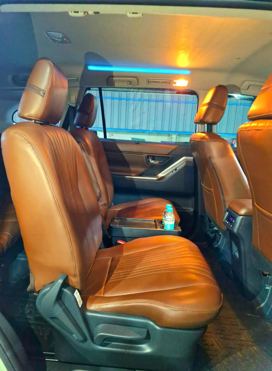High end interior for rent  perfect wedding car choice