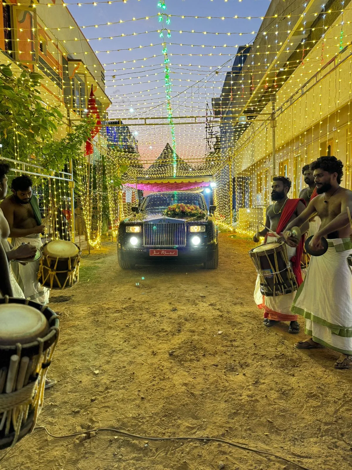 Exclusive Luxury Car  Best for Wedding Hire