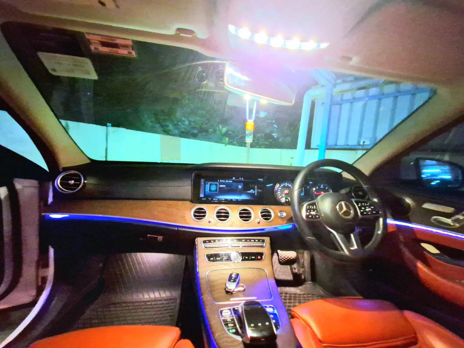 Rent this stylish luxury car for your wedding day
